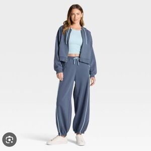 JoyLab Women's Blue Barrel Fleece Joggers oversized - XS feels like S